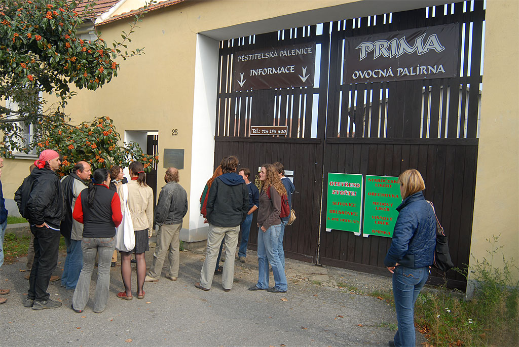 Cesta okolo třebízské návsi byla zakončena návštěvou...